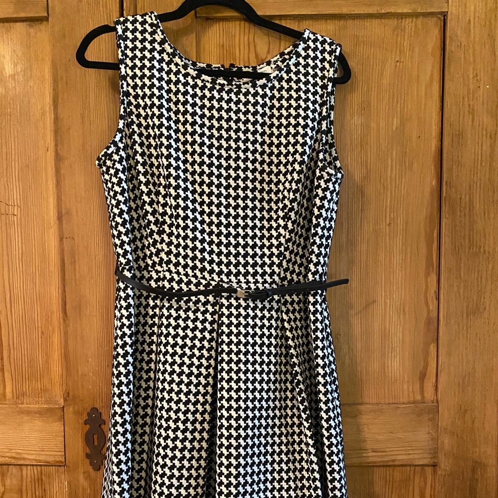 Houndstooth pleated fit and flare